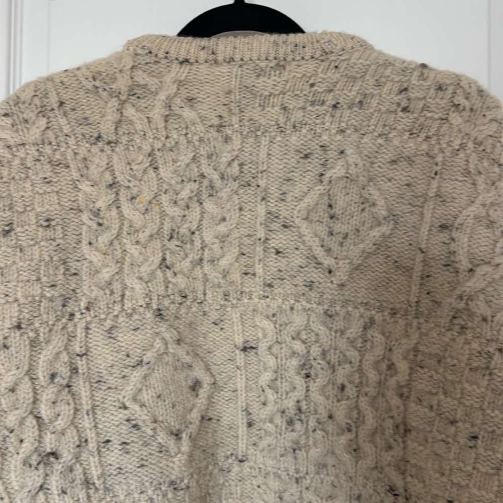 Celtic Country small thick cream cable knit sweater - Picture 7 of 10